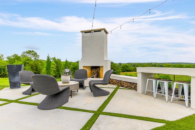 6030 N LOCUST GROVE CHURCH RD, Columbia, MO 65202