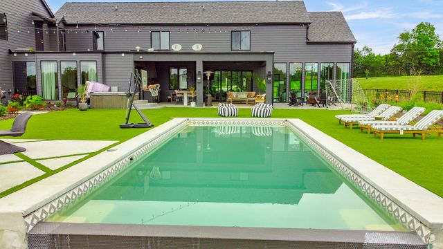 6030 N LOCUST GROVE CHURCH RD, Columbia, MO 65202