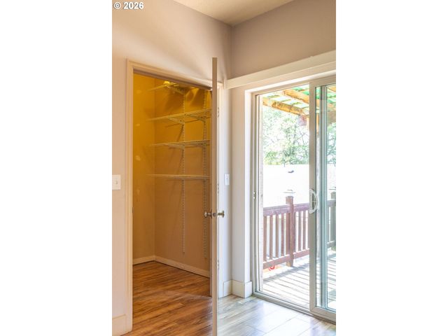 10903 Ne 8TH Cir, Vancouver, WA 98664