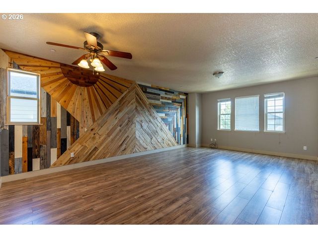 10903 Ne 8TH Cir, Vancouver, WA 98664