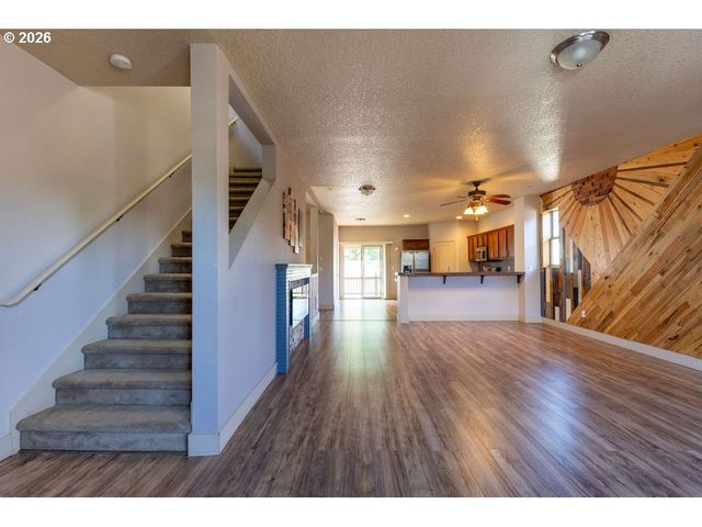 10903 Ne 8TH Cir, Vancouver, WA 98664