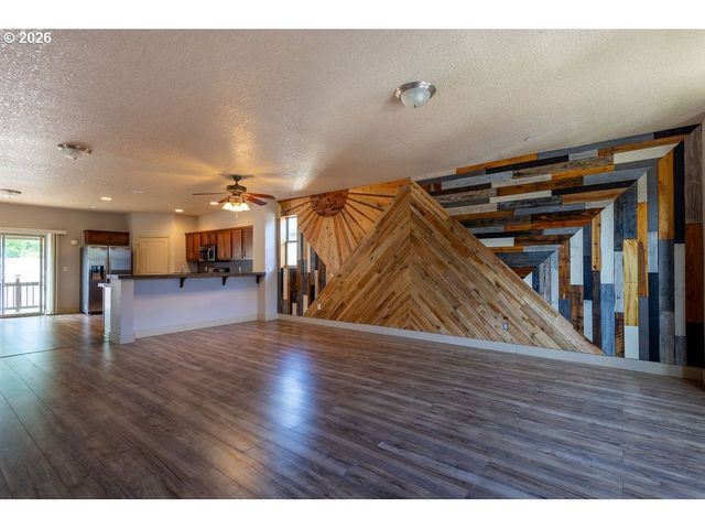 10903 Ne 8TH Cir, Vancouver, WA 98664