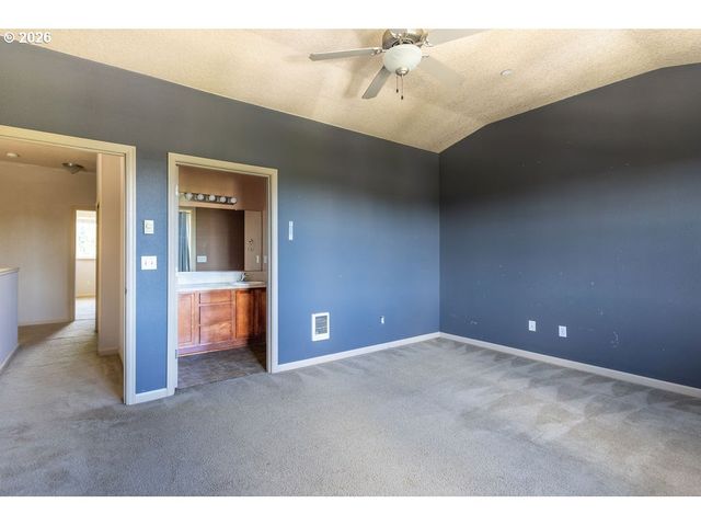 10903 Ne 8TH Cir, Vancouver, WA 98664