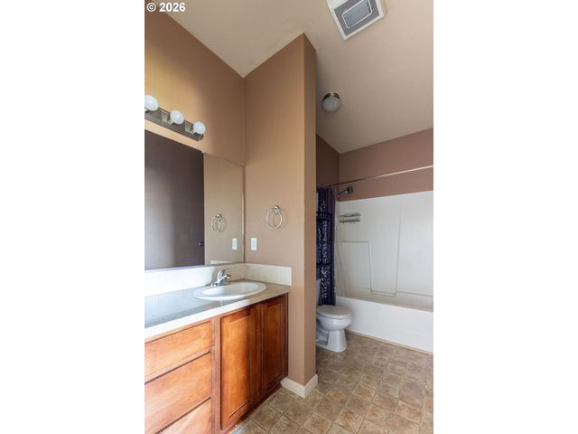 10903 Ne 8TH Cir, Vancouver, WA 98664