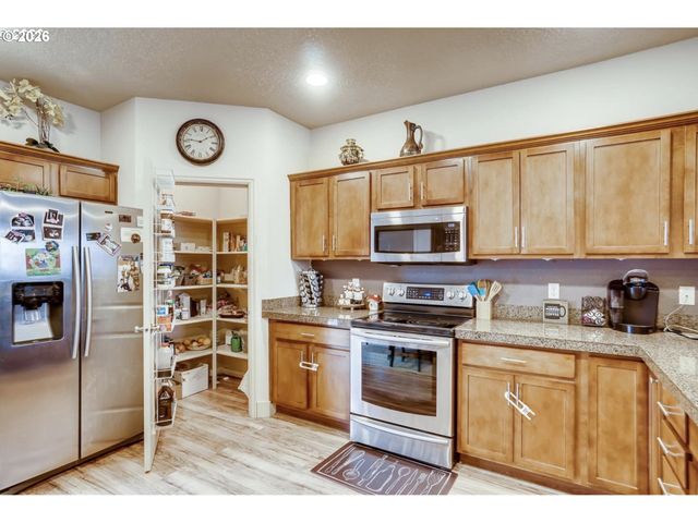 10903 Ne 8TH Cir, Vancouver, WA 98664