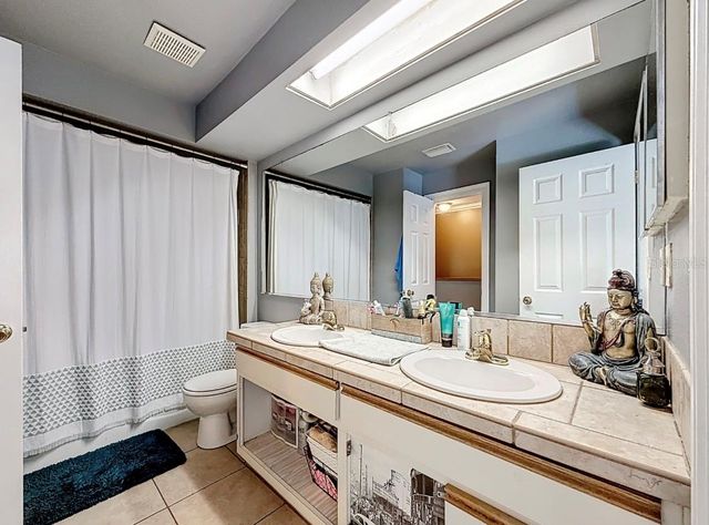 3583 WHISPERING OAKS LANE 110, Palm Harbor, FL 34684