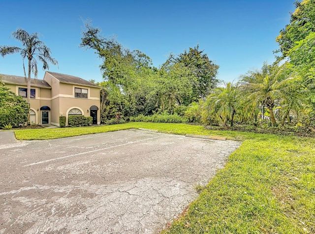 3583 WHISPERING OAKS LANE 110, Palm Harbor, FL 34684