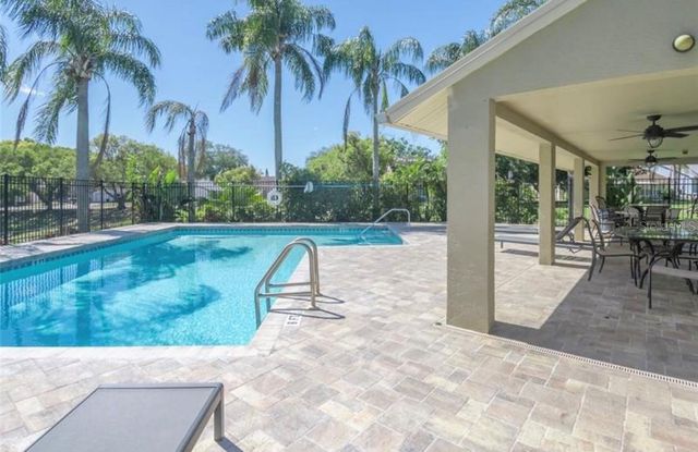 3583 WHISPERING OAKS LANE 110, Palm Harbor, FL 34684