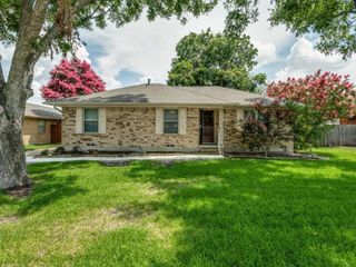 1310 Kingsbridge Drive, Garland, TX 75040
