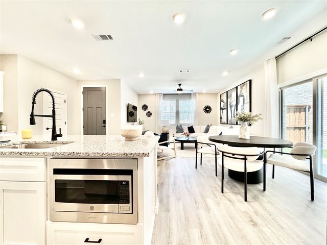 8725 Scottys Lake Lane, The Colony, TX 75036