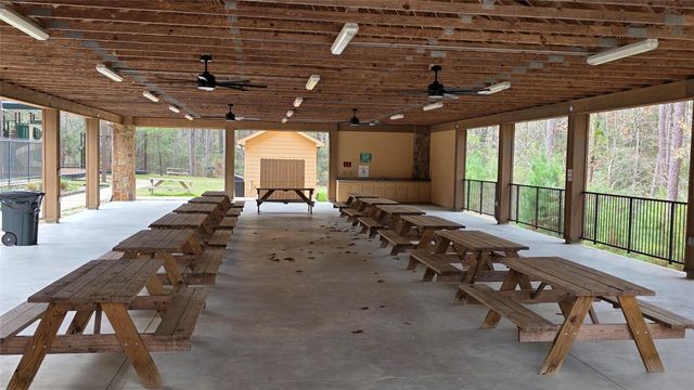 00 E Dewberry Ct, Huntsville, TX 77320