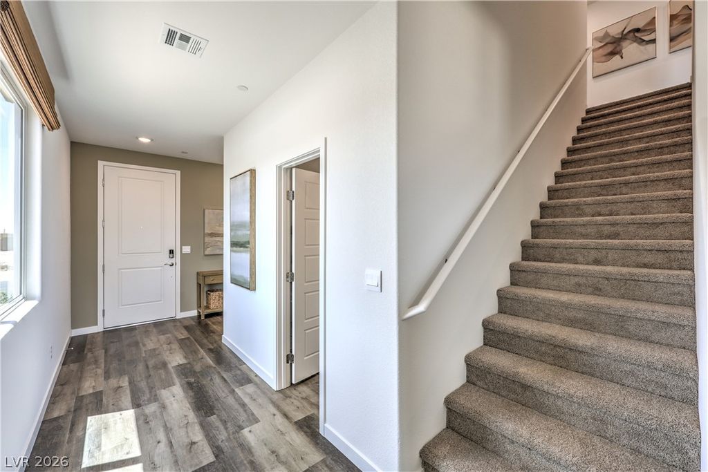 7401 BALENGER BAY Avenue, North Las Vegas, NV 89084 — photo 4
