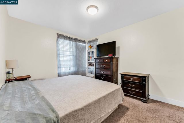 104 Alvarado Ave, Pittsburg, CA 94565