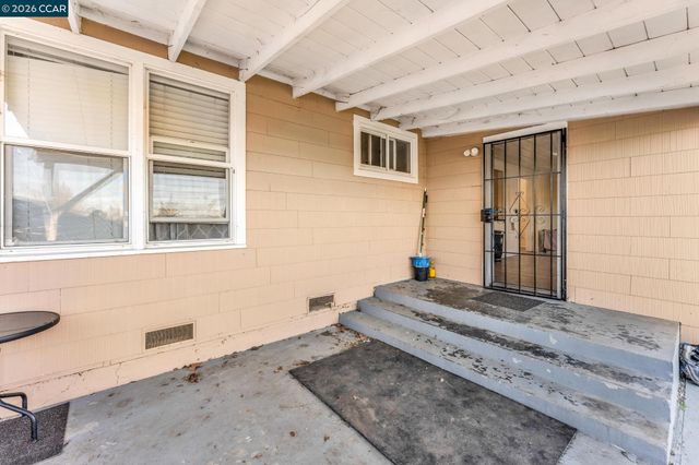 104 Alvarado Ave, Pittsburg, CA 94565