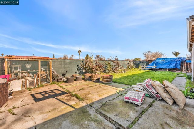 104 Alvarado Ave, Pittsburg, CA 94565