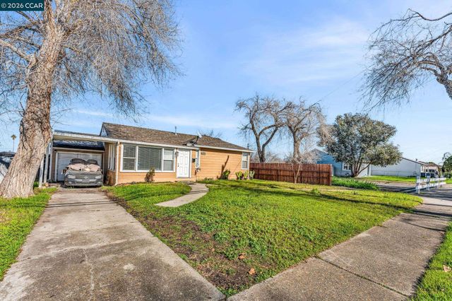 104 Alvarado Ave, Pittsburg, CA 94565