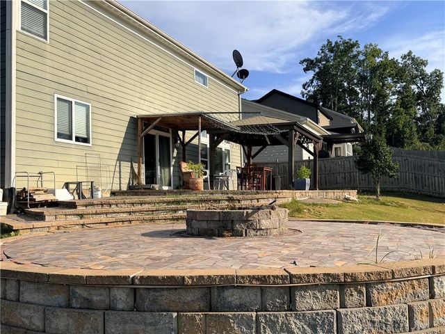 1590 Hillcrest Drive, Sugar Hill, GA 30518