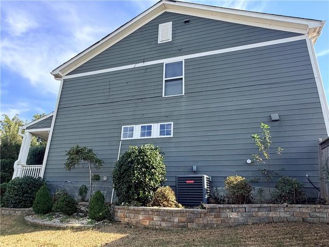1590 Hillcrest Drive, Sugar Hill, GA 30518