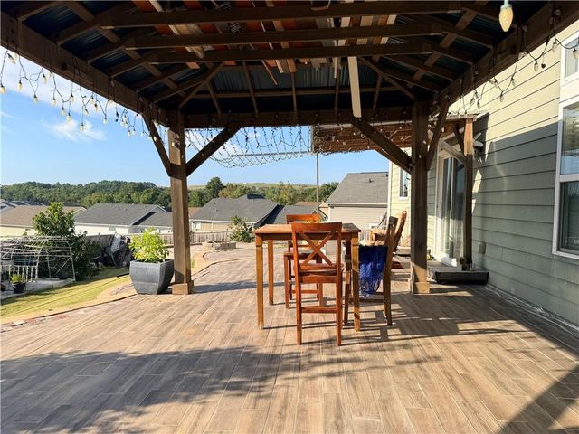 1590 Hillcrest Drive, Sugar Hill, GA 30518