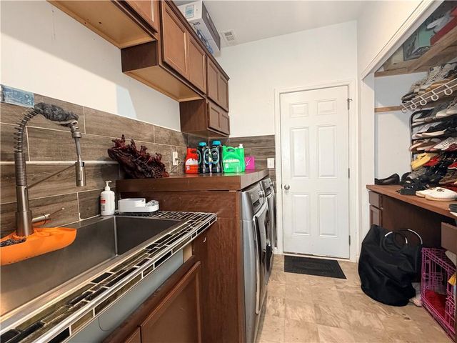 1590 Hillcrest Drive, Sugar Hill, GA 30518
