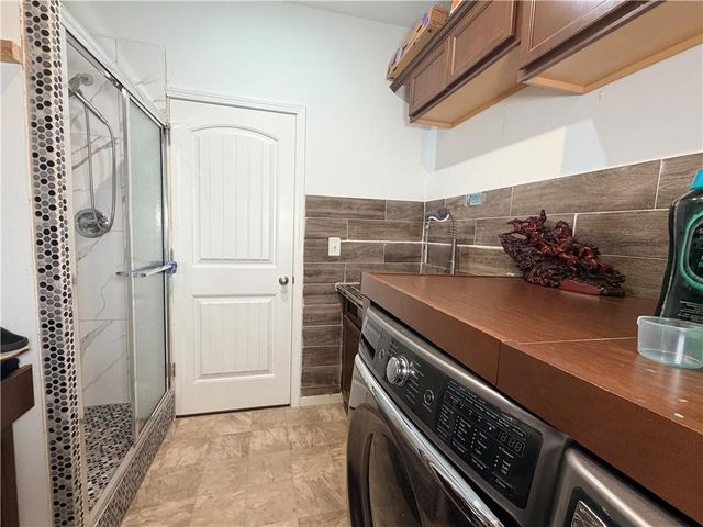 1590 Hillcrest Drive, Sugar Hill, GA 30518