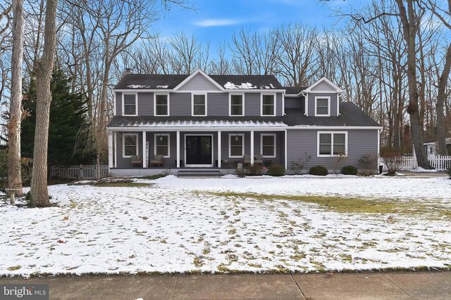 18 HEMLOCK DR, New Egypt, NJ 08533