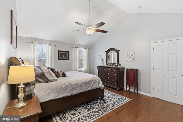 18 HEMLOCK DR, New Egypt, NJ 08533