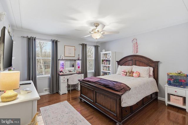 18 HEMLOCK DR, New Egypt, NJ 08533