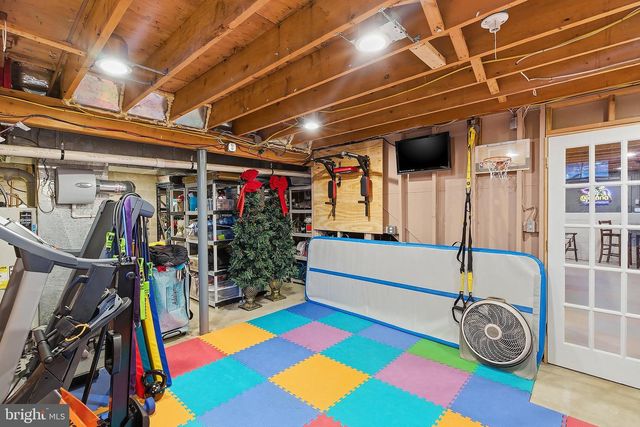 18 HEMLOCK DR, New Egypt, NJ 08533