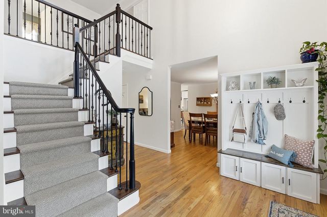 18 HEMLOCK DR, New Egypt, NJ 08533