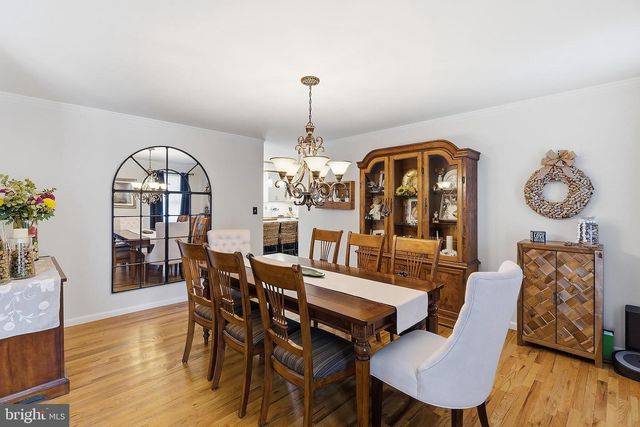 18 HEMLOCK DR, New Egypt, NJ 08533