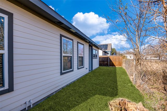 1205 Edgar Street, Greenville, TX 75401