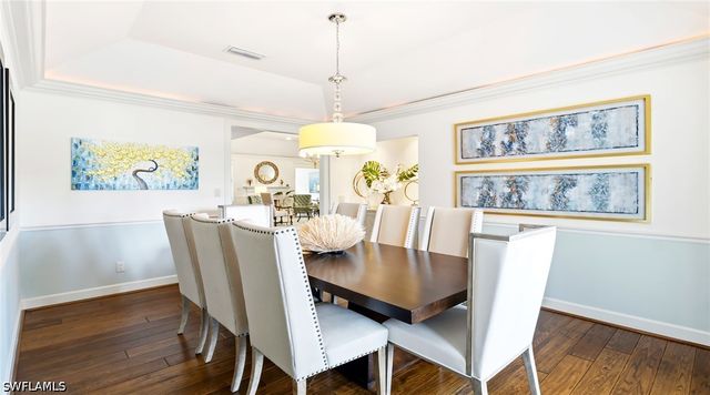 2700 Treasure LN, Naples, FL 34102