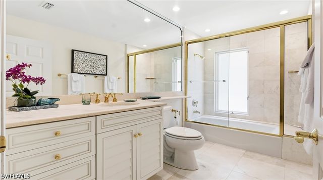2700 Treasure LN, Naples, FL 34102