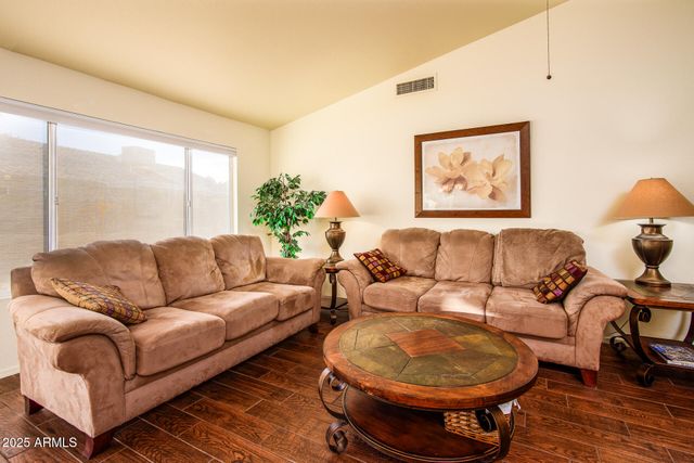 1757 E LINDRICK Drive, Chandler, AZ 85249