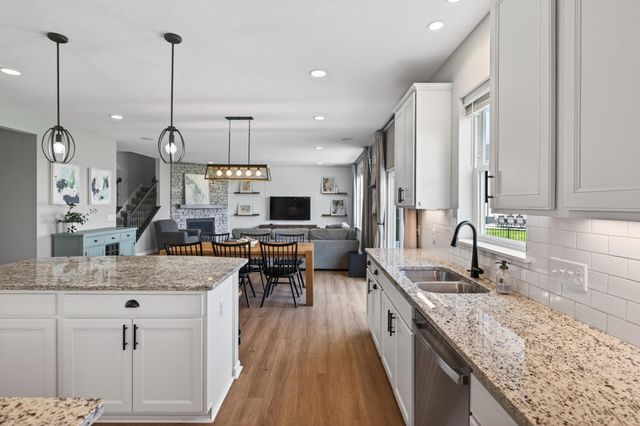 5850 Walnut Grove Lane N, Plymouth, MN 55446