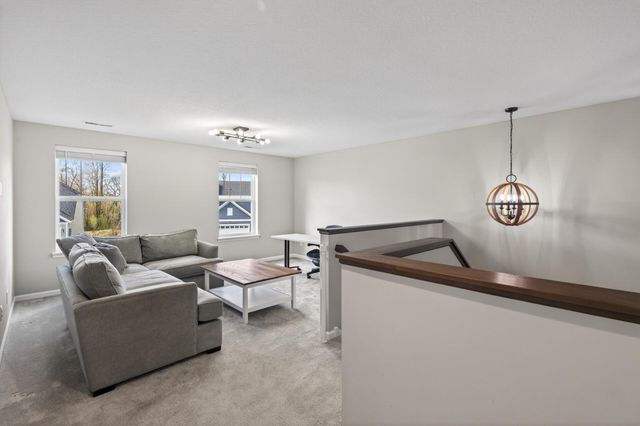 5850 Walnut Grove Lane N, Plymouth, MN 55446