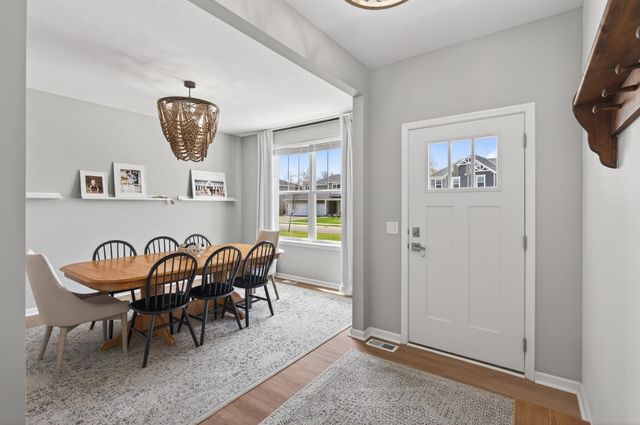 5850 Walnut Grove Lane N, Plymouth, MN 55446