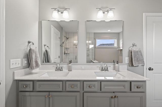 5850 Walnut Grove Lane N, Plymouth, MN 55446