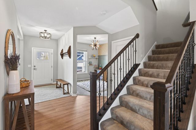 5850 Walnut Grove Lane N, Plymouth, MN 55446
