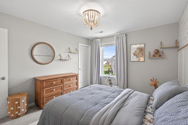 5850 Walnut Grove Lane N, Plymouth, MN 55446