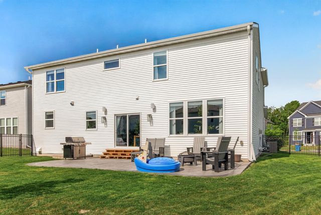 5850 Walnut Grove Lane N, Plymouth, MN 55446