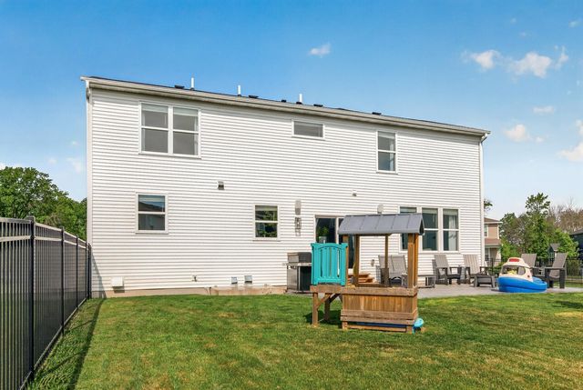 5850 Walnut Grove Lane N, Plymouth, MN 55446