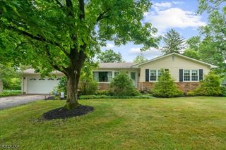 11 Meadow Brook Rd, Raritan Twp., NJ 08822