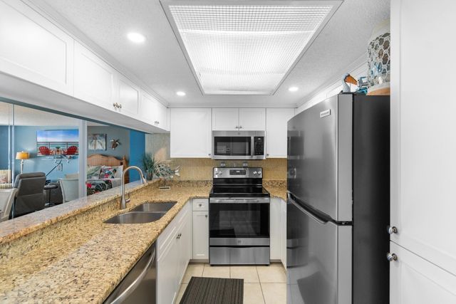 9820 Queensway Blvd Apt 704, Myrtle Beach, SC 29572