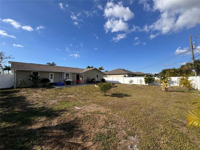 1323 NW 7TH PLACE, Cape Coral, FL 33993