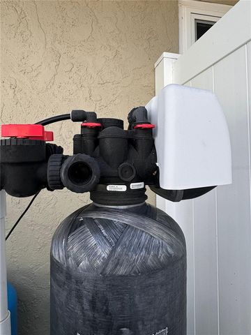 1323 NW 7TH PLACE, Cape Coral, FL 33993