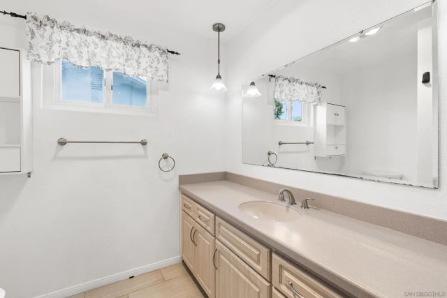 1958 Lejos Dr, Escondido, CA 92025
