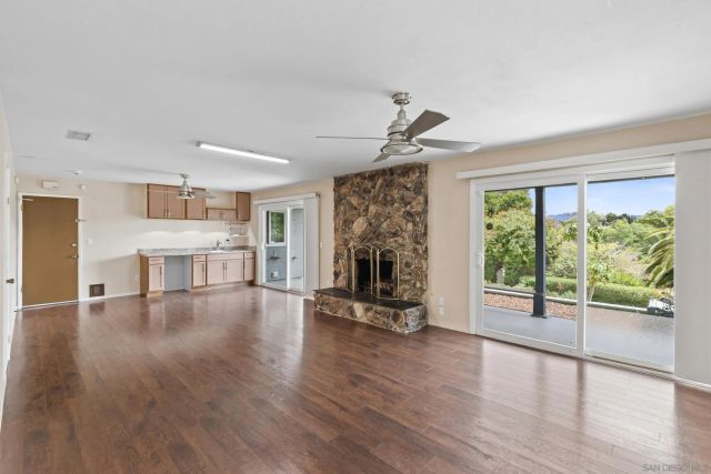 1958 Lejos Dr, Escondido, CA 92025