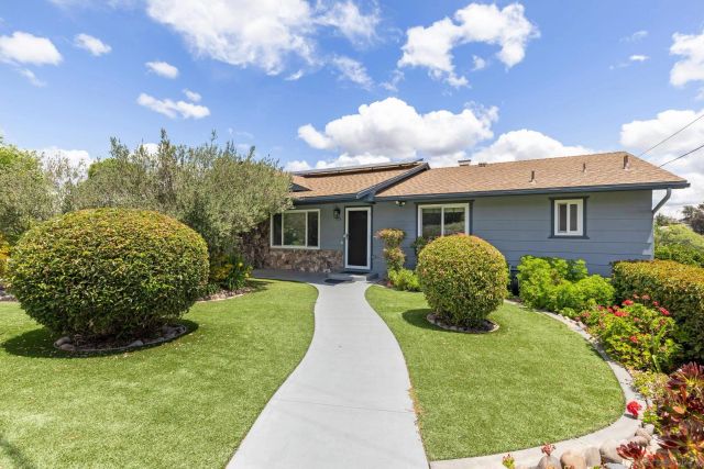 1958 Lejos Dr, Escondido, CA 92025